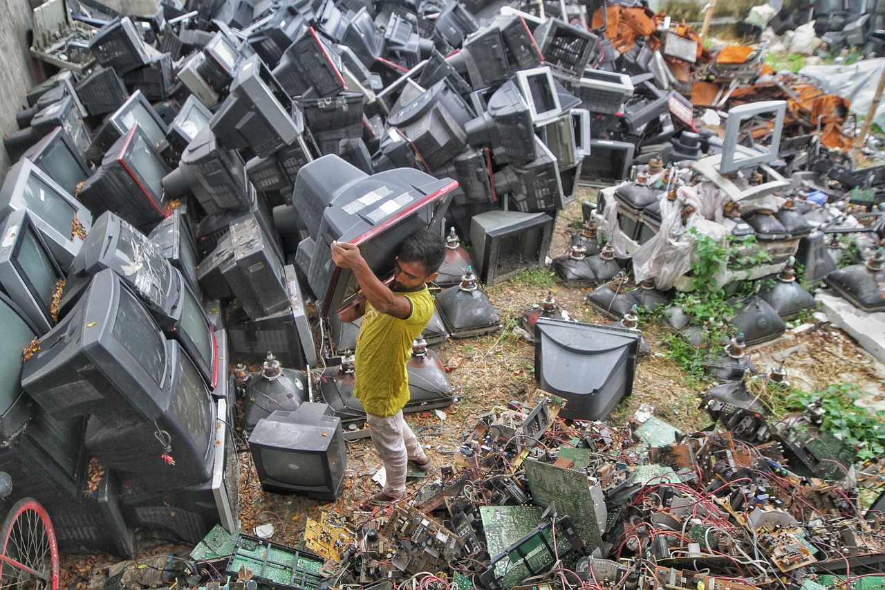 man, televisions, junkyard, junk, old, waste management, electronics, e-waste, e-waste management, dhaka, bangladesh, waste management, e-waste, e-waste, e-waste, e-waste, e-waste, bangladesh, bangladesh